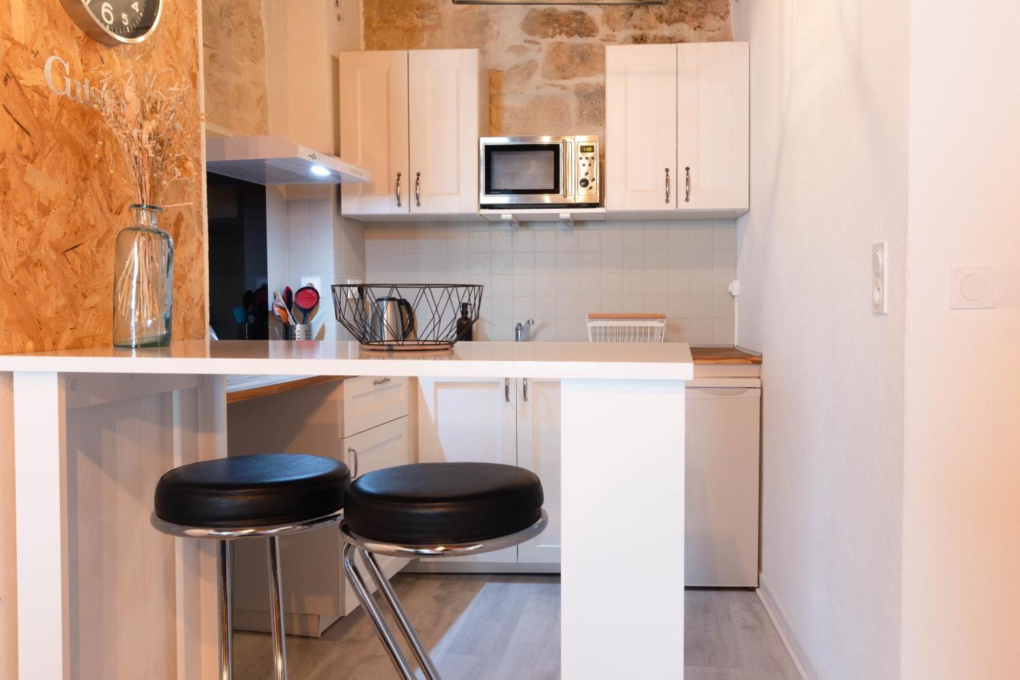 Immeuble 3 Apparts Centre Historique St Gilles Maisoncarreeconciergerie Saint-Gilles  Exterior photo
